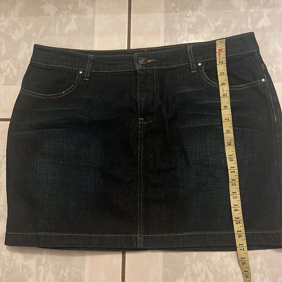 Tommy Hilfiger Jean Skirt - Picture 5 of 5
